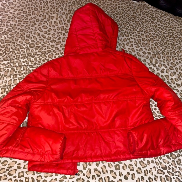 Puma cropped womens hooded bomber puffer winter jacket S RED RARE - Picture 2 of 5